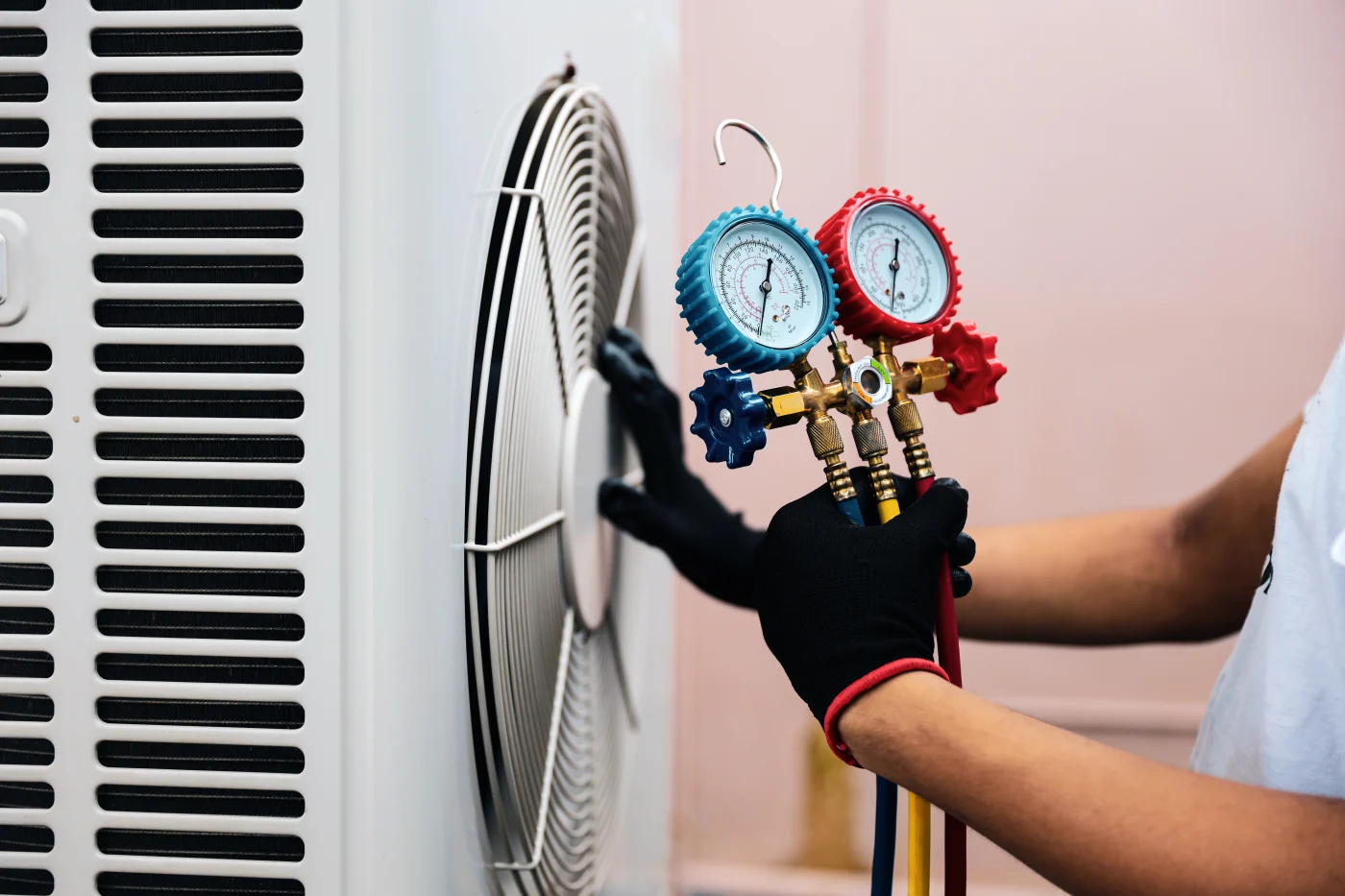 Heat Pump Maintenance | Priority Heating & Cooling | East Twin Cities Metro Priority tech does heat pump maintenance at Oakdale, MN home | Priority Heating & Cooling